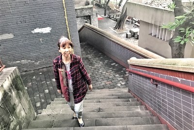 这条去游婆婆家的路,任德荣走了很多年。 这条去游婆婆家的路,任德荣走了很多年。