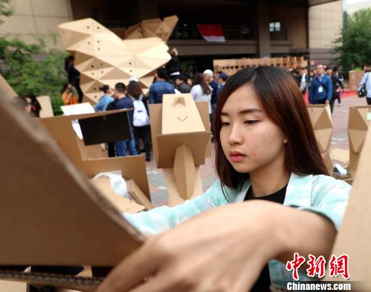 建造现场 王舒 摄