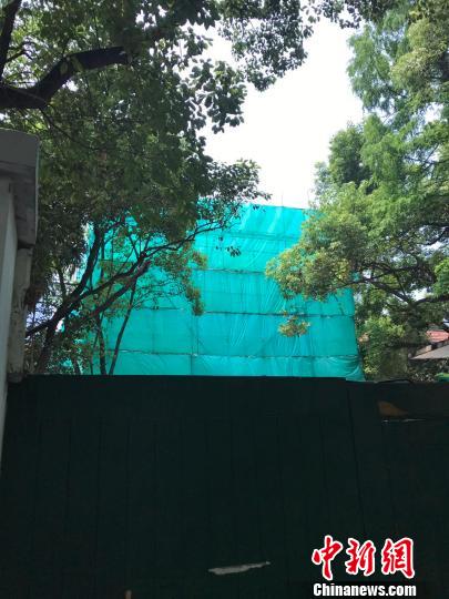 静安区新闻办6月8日发布消息称,将尽全力恢复建筑原状,对相关违法行为进行严肃处理。 王子涛 摄 静安区新闻办6月8日发布消息称,将尽全力恢复建筑原状,对相关违法行为进行严肃处理。 王子涛 摄