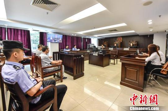 2014年开始,被告人马某、梁某在六合彩赌博网站开设账号担任代理、接受网络投注 陈骥旻 摄 2014年开始,被告人马某、梁某在六合彩赌博网站开设账号担任代理、接受网络投注 陈骥旻 摄