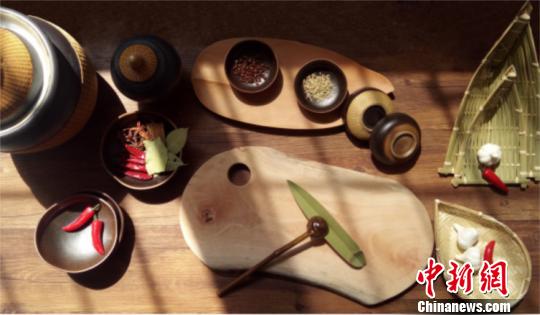 周颖的“外婆食味”传统调味品用具 钟欣 摄 周颖的“外婆食味”传统调味品用具 钟欣 摄