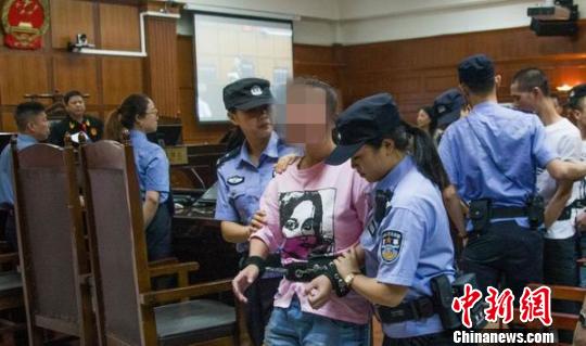 宣判执行现场 叶卫东 摄 宣判执行现场 叶卫东 摄