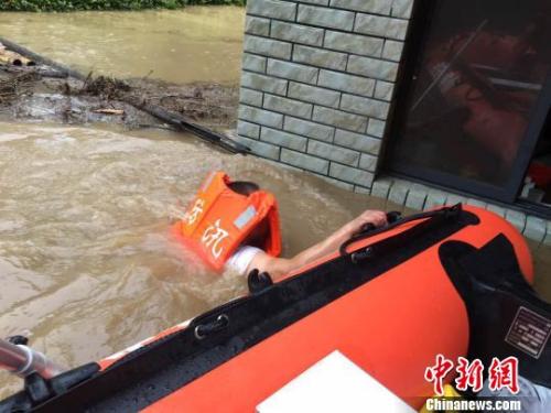 受暴雨侵袭 浙江开化受灾严重 开化宣传部提供 受暴雨侵袭 浙江开化受灾严重 开化宣传部提供