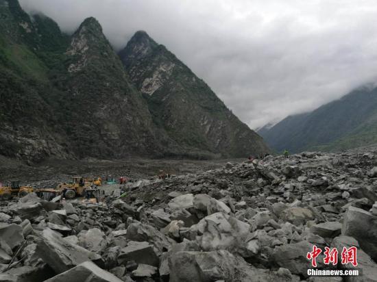 现场图。 记者 安源 摄 现场图。 记者 安源 摄
