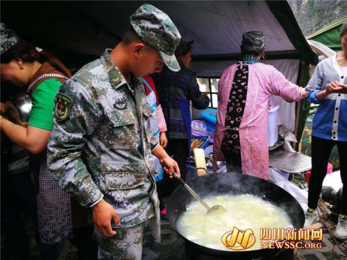 王昊帮忙煮饭 王昊帮忙煮饭