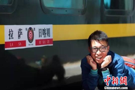 李翀生前在藏照片。藏客旅行供图 李翀生前在藏照片。藏客旅行供图