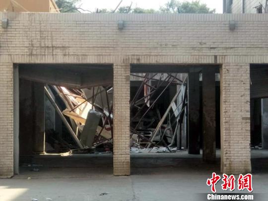 事发时受损的建筑 肖寓隆 摄 事发时受损的建筑 肖寓隆 摄