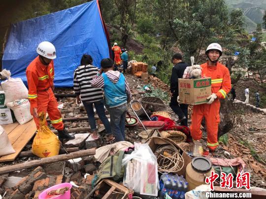 兰坪县境内澜沧江水位暴涨致灾,消防官兵紧急营救。怒江消防提供 兰坪县境内澜沧江水位暴涨致灾,消防官兵紧急营救。怒江消防提供