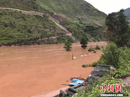 兰坪县境内澜沧江水位暴涨致灾。怒江消防提供 兰坪县境内澜沧江水位暴涨致灾。怒江消防提供