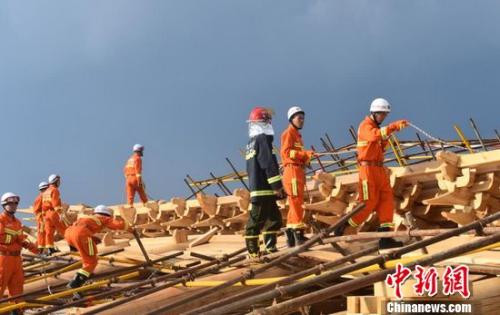 图为搜救工作开展现场。姜政廷 摄 图为搜救工作开展现场。姜政廷 摄