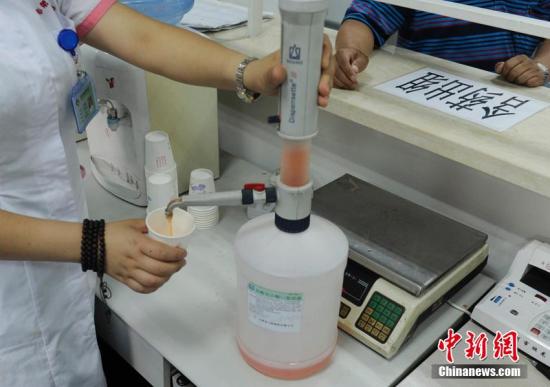 资料图:人工合成的麻醉药品。张瑶 摄 资料图:人工合成的麻醉药品。张瑶 摄
